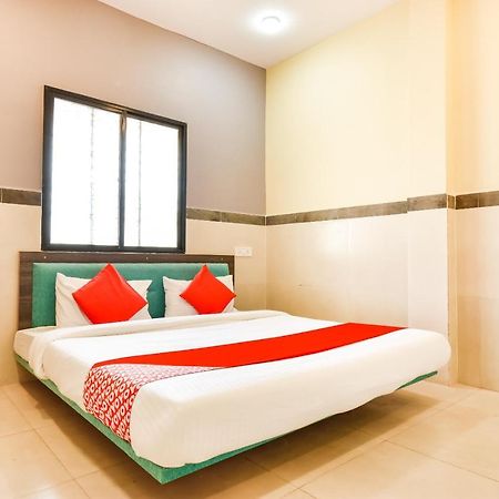 Oyo Hotel Karemore Celebration Bhandāra エクステリア 写真