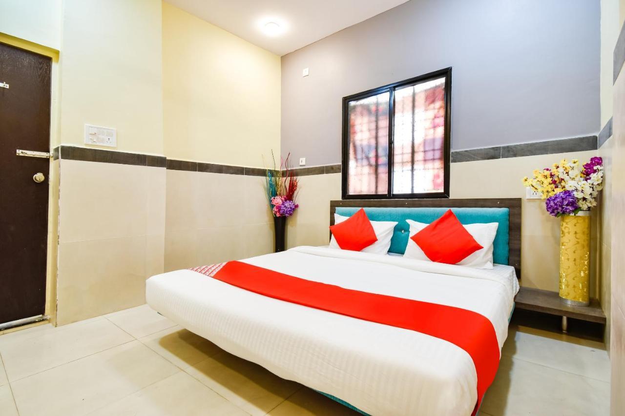 Oyo Hotel Karemore Celebration Bhandāra エクステリア 写真